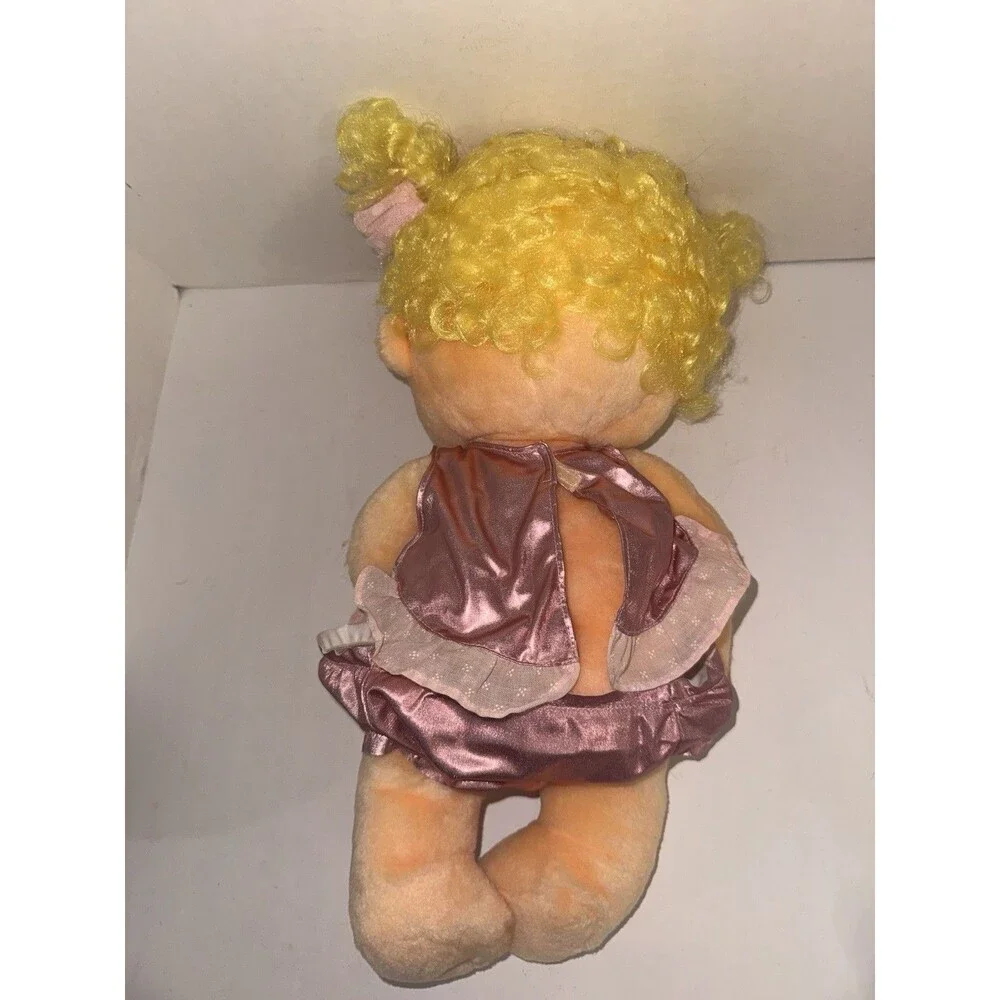 VTG 1985 Kenner Hugga Bunch Precious Hugs Hallmark 18” Blonde Plush Doll Pink